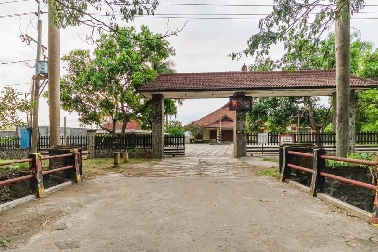 Reddoorz Syariah Near Gor Ken Arok Hotel Malang Buitenkant foto